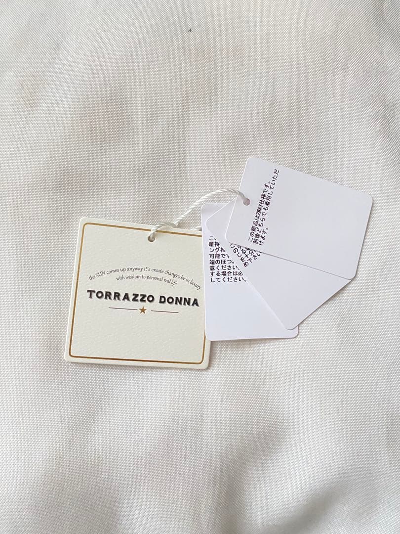 TORRAZZO DONNAトラッツォドンナ　フローラルシアーフレアトップス