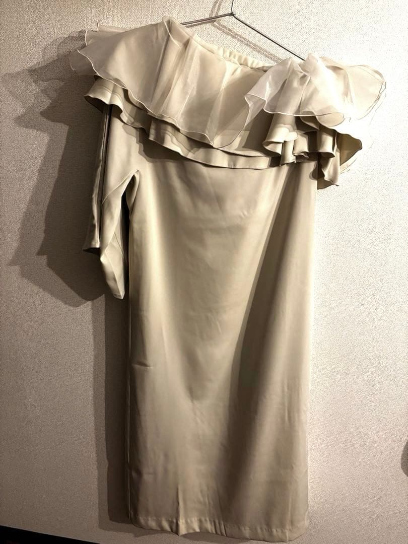 Acka. frill shoulder lady dressサイズ2