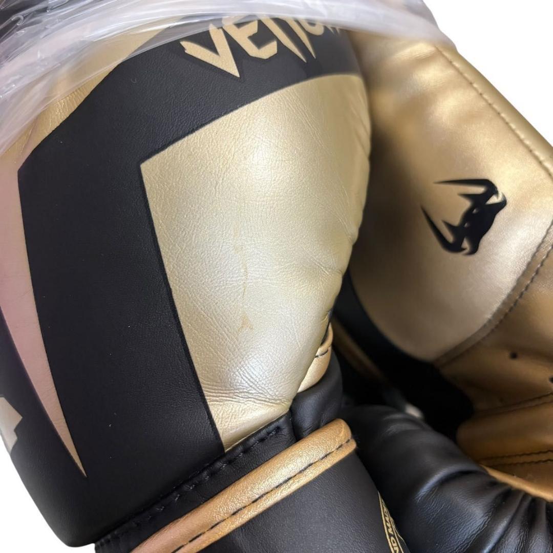 ヴェノム　ボクシンググローブ 16oz ブラック×ゴールド