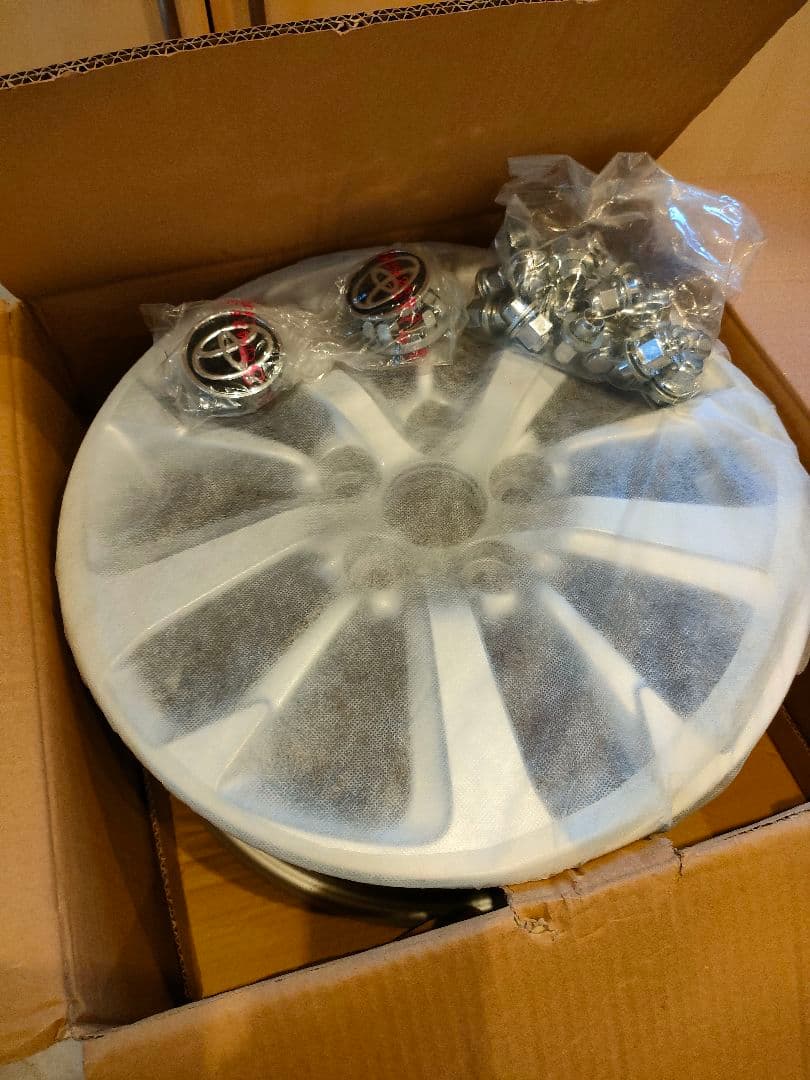 k.080ヤリスクロス 16インチ