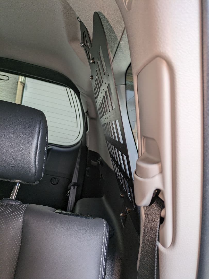 広斗　プラドメッシュパネル1.6ミリ無塗装品　左右