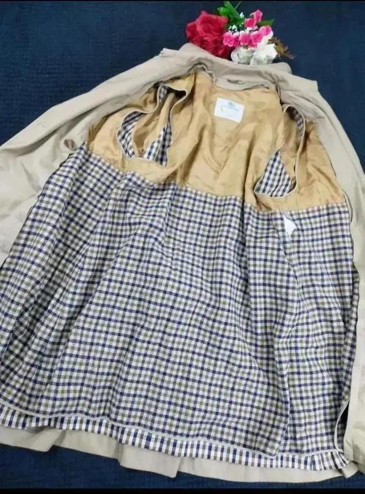 【美品】【着脱可能ライナー】アクアスキュータム ロングトレンチコート　ベルト付き