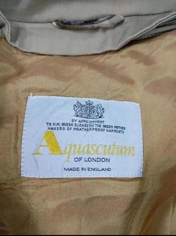 【美品】【着脱可能ライナー】アクアスキュータム ロングトレンチコート　ベルト付き