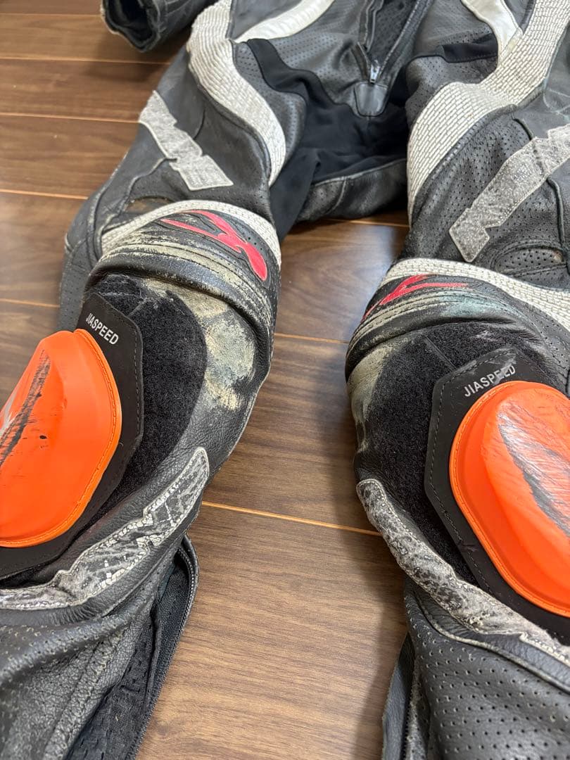 【コミネ】レーシングスーツ