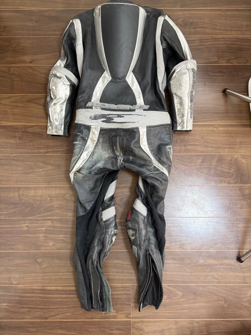 【コミネ】レーシングスーツ