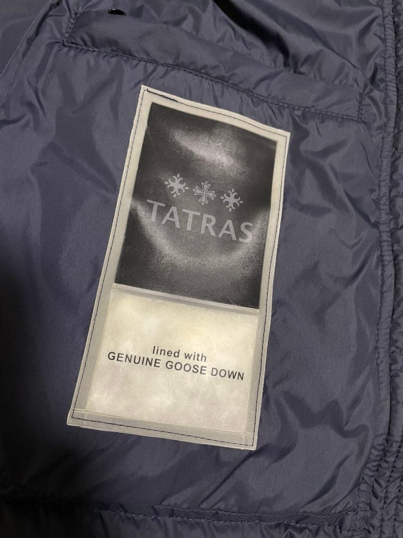 タトラス　ダウンベスト　スリム　美品