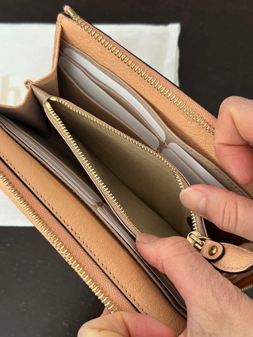 【Chloe 新品未使用】クロエ　財布　Chloe ターンロック　エルシー