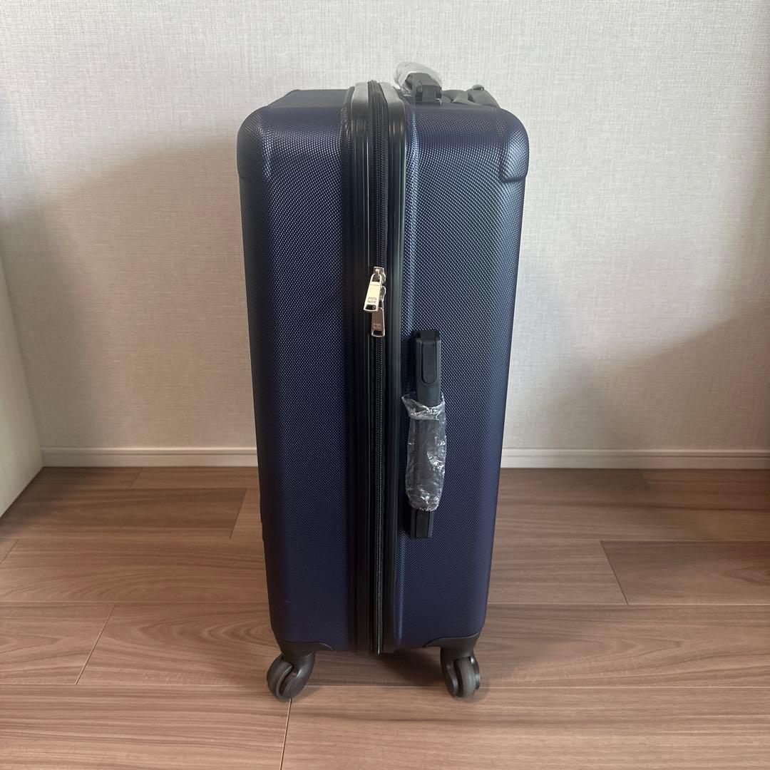 Y　 ネイビー キャリーケース 中型