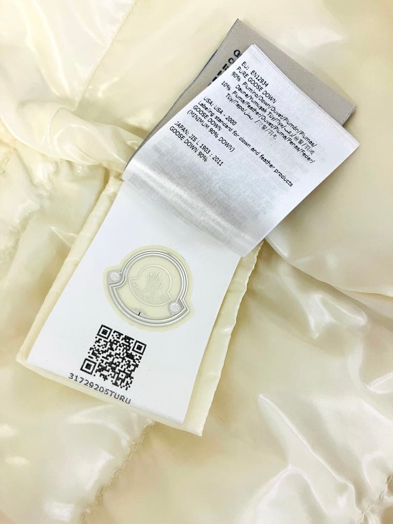 MONCLER ホワイト　キルティングダウンベスト