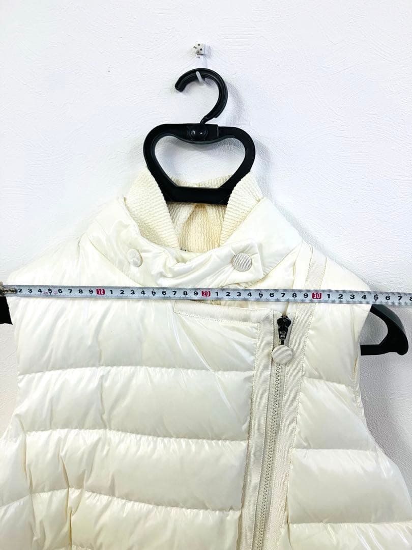 MONCLER ホワイト　キルティングダウンベスト