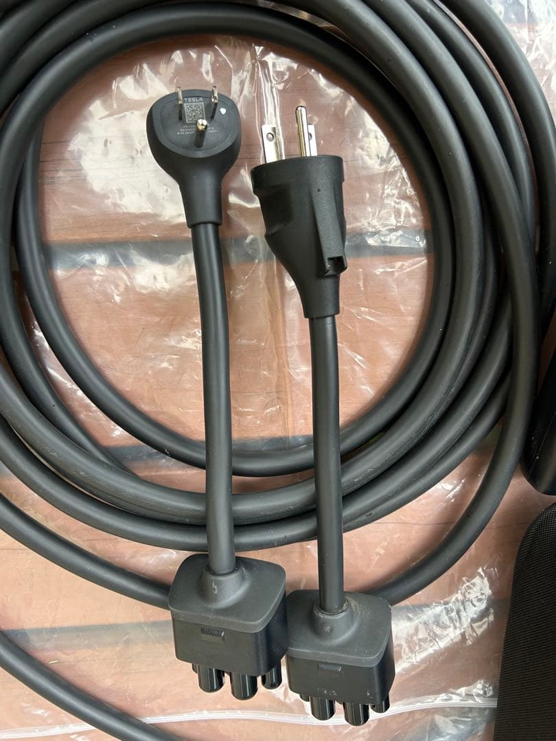 テスラ モバイルコネクター 充電器 TESLA EV充電ケーブルセット