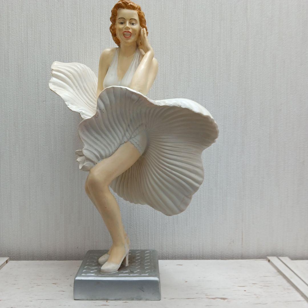 マリリンモンローフィギュア３８センチ