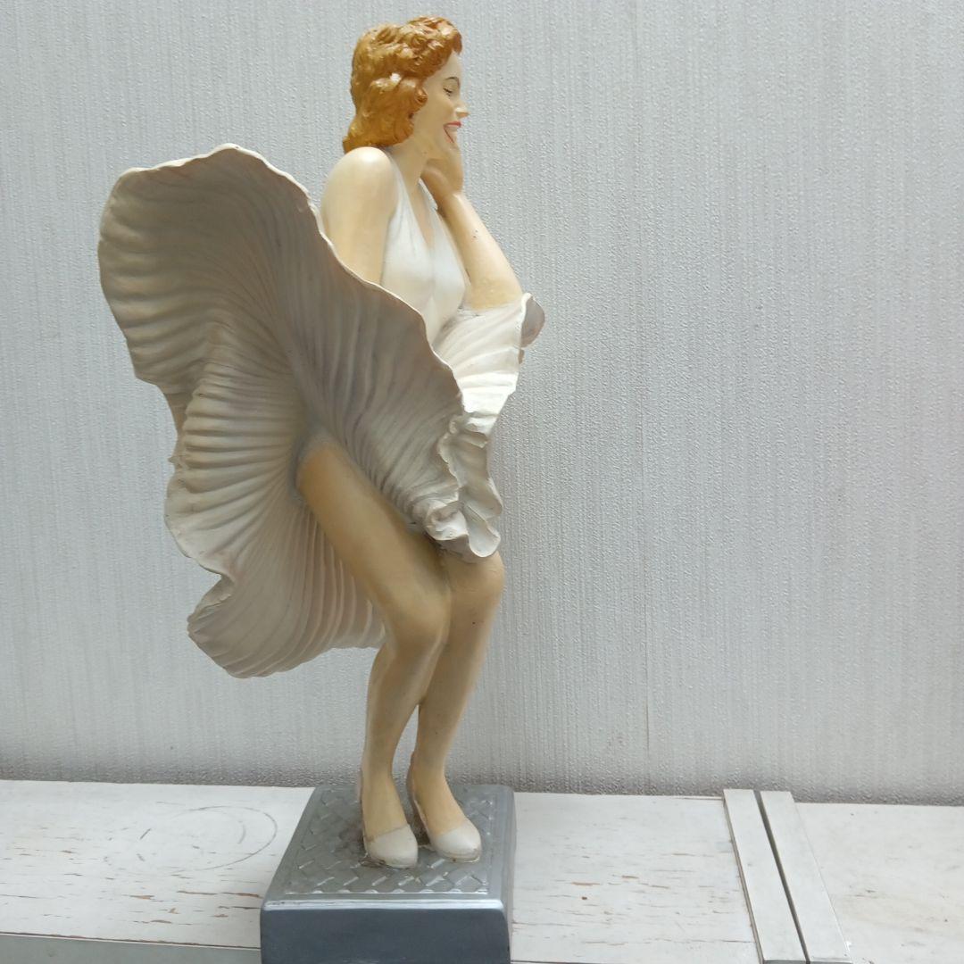 マリリンモンローフィギュア３８センチ