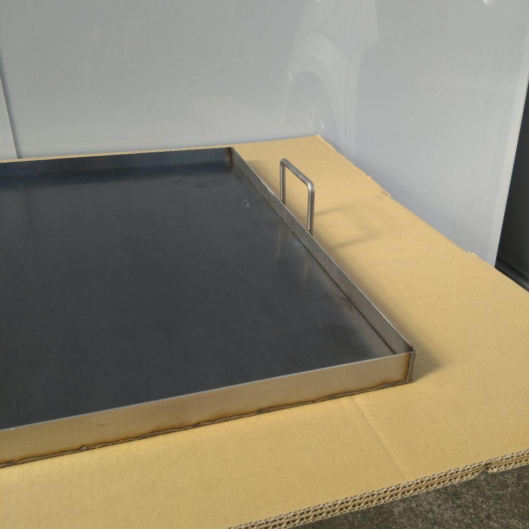 極厚 ６ミリ 鉄板 ７５０✕５５０ バーベキュー イベントに最適 持ち手付き