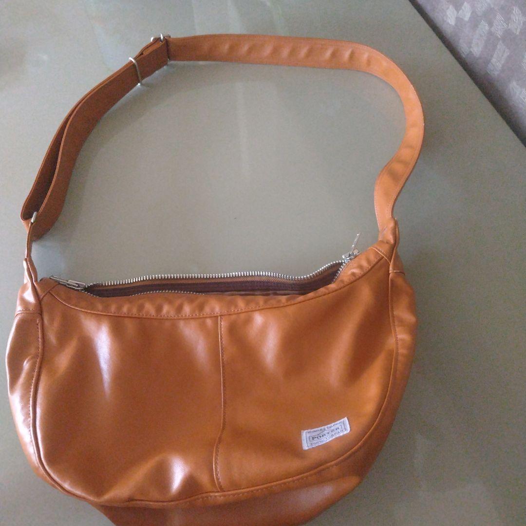 ポーター キャメル 三日月型ショルダーバック