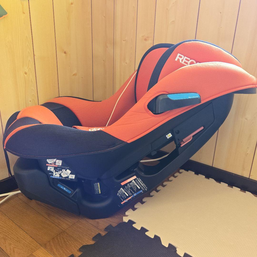 チャイルドシートRECARO