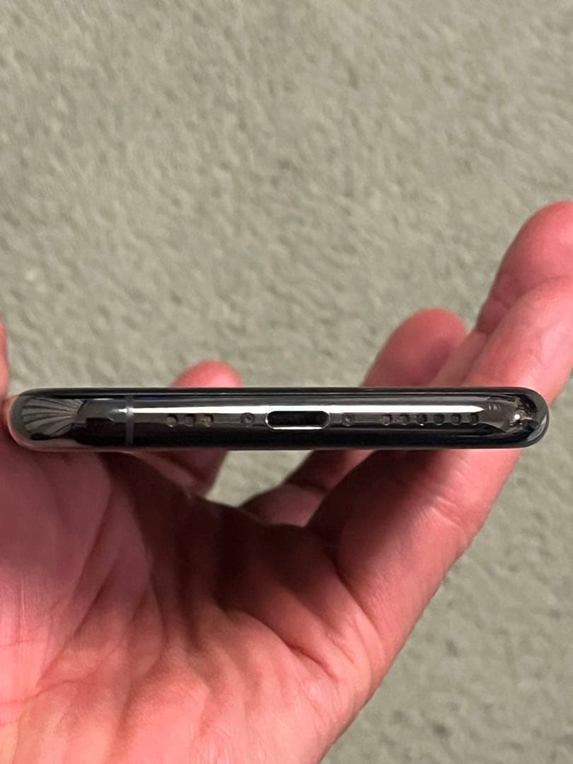 iPhone 11 pro 256G SIMロック解除済