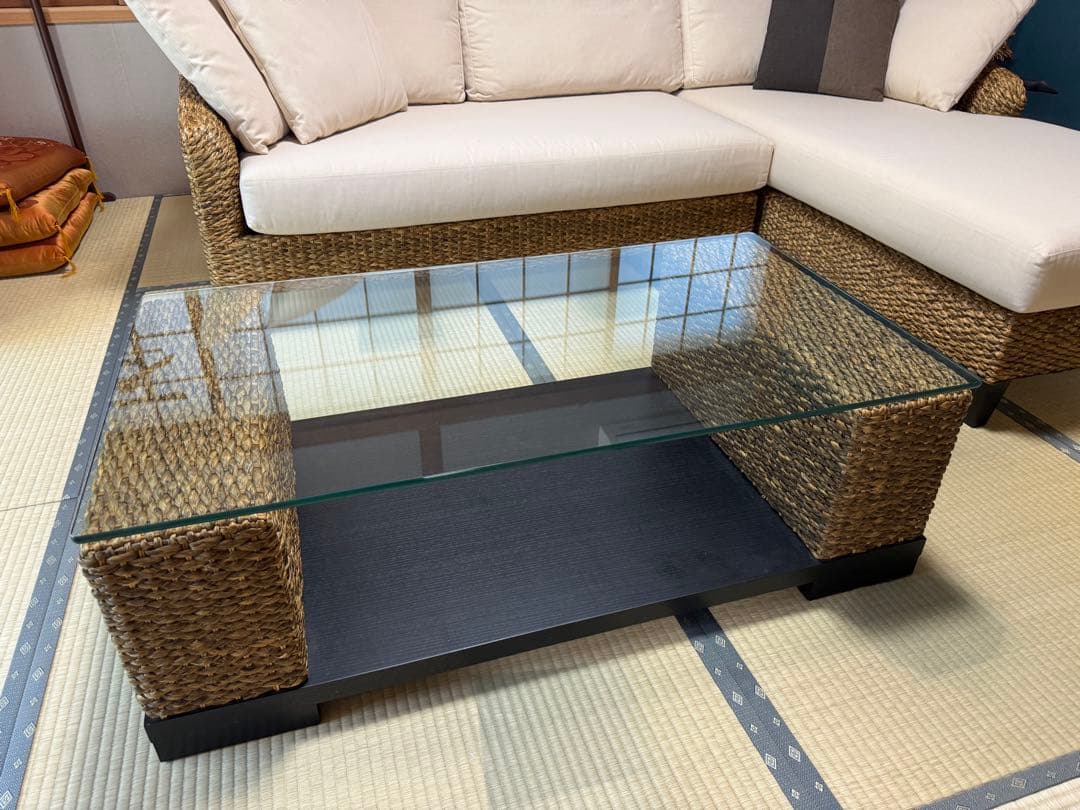 ラタン L字型ソファセットとコーヒーテーブル