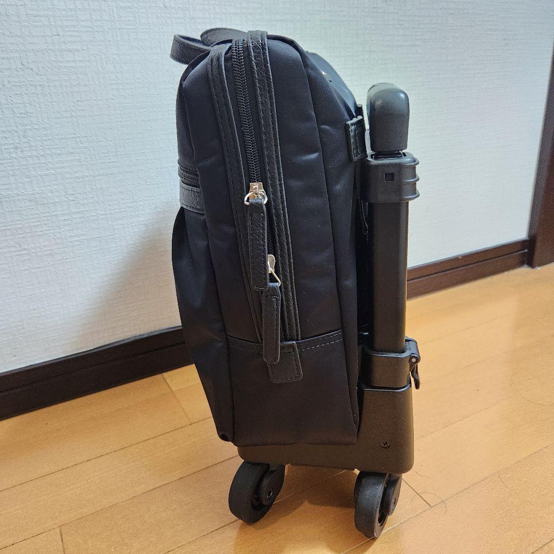 【超美品】スワニー　キャリーバッグ　クレーぺ　黒　ストッパー機能