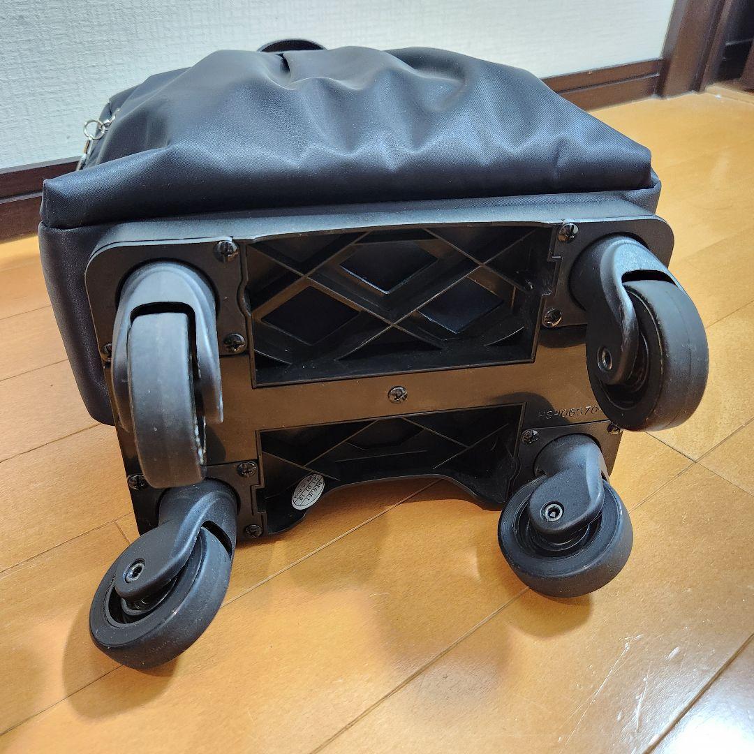 【超美品】スワニー　キャリーバッグ　クレーぺ　黒　ストッパー機能