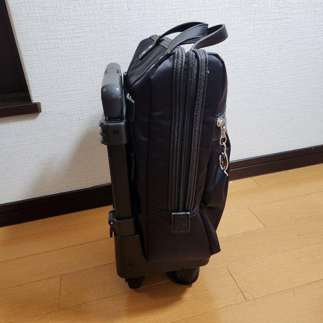 【超美品】スワニー　キャリーバッグ　クレーぺ　黒　ストッパー機能