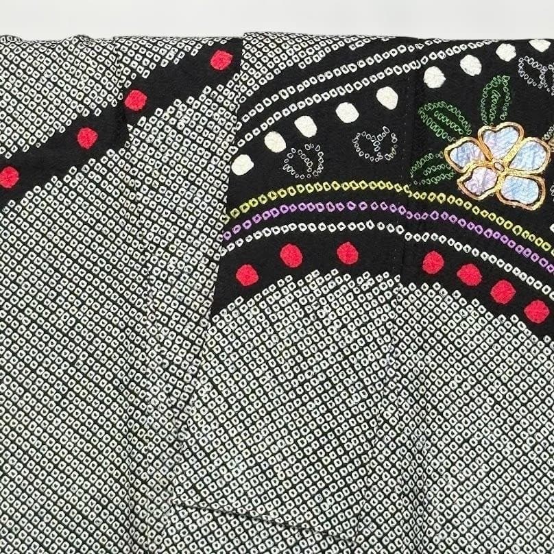 ちゃるる　総絞り　本振袖　金駒刺繍　友禅入り　花柄　黒色系　正絹　K505