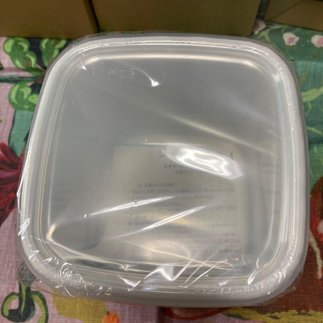 N*I様 (新品・貴重)ミナペルホネン容器