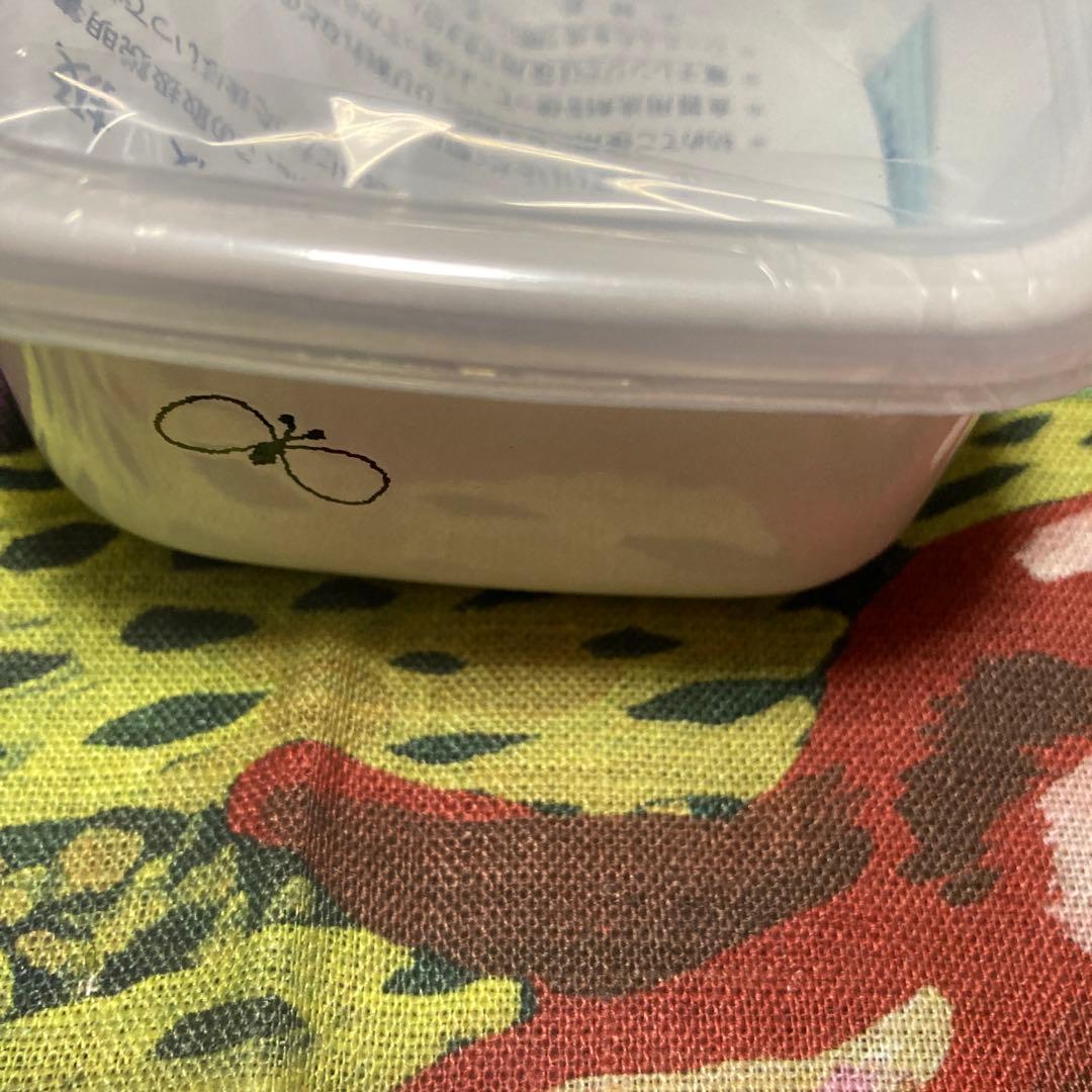 N*I様 (新品・貴重)ミナペルホネン容器