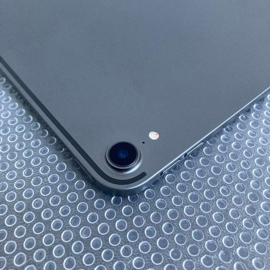 476 外観美品☆電池ほぼ新品☆iPadPro3第3世代64GB12.9インチ☆