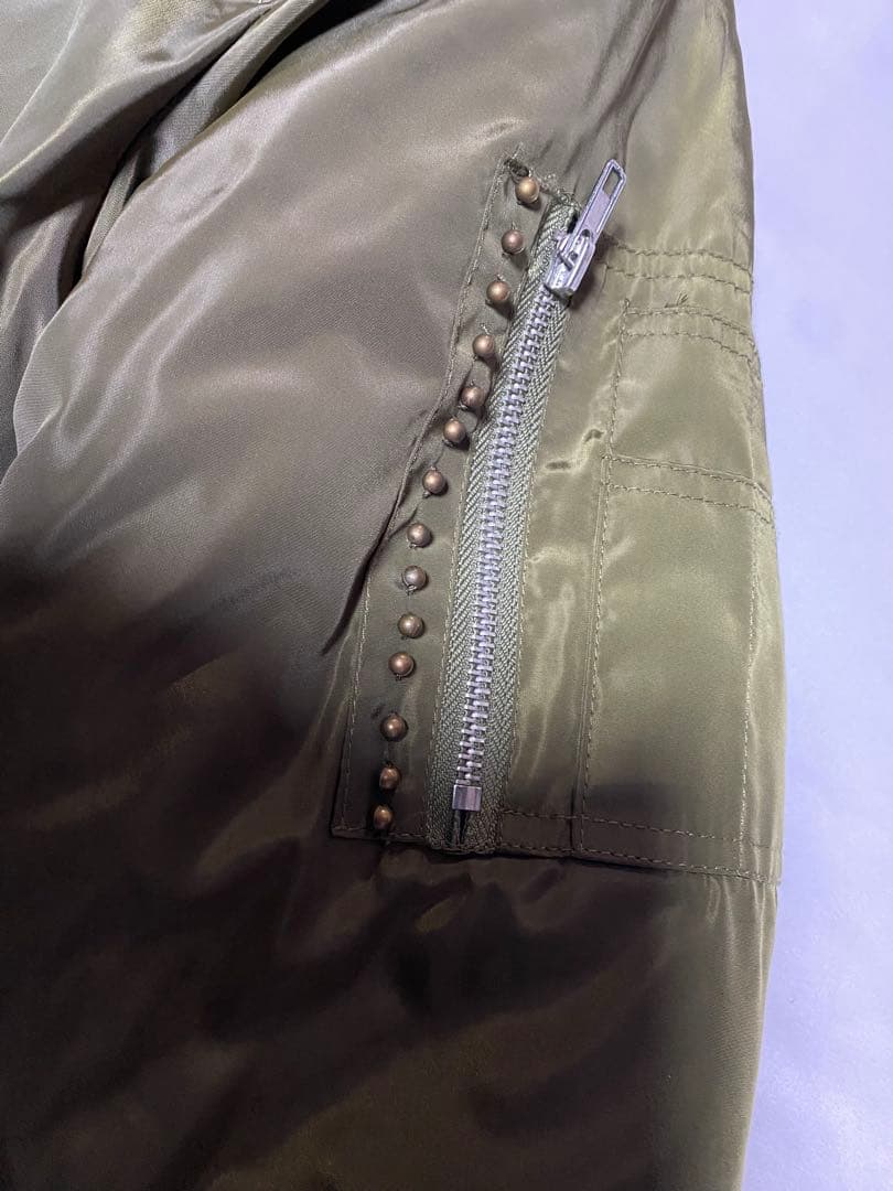 オリーブ 中綿キルティングジャンパー　サイズ記載なし