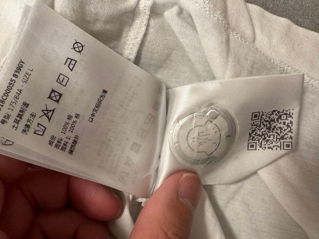 MONCLER ホワイト Tシャツ