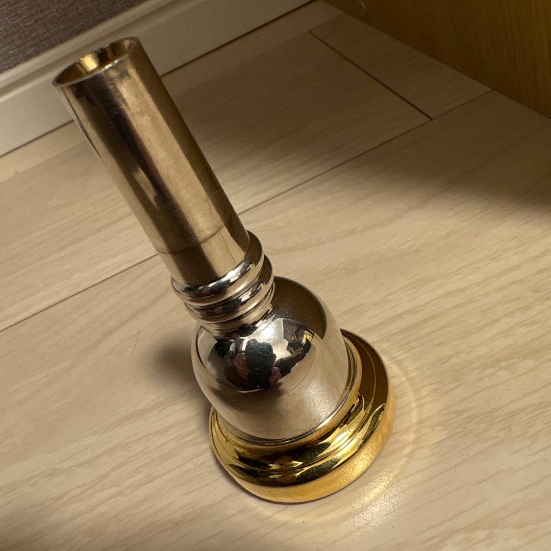 トロンボーン・ユーフォニアム用太管マウスピース　シルキー51D　リム、インナー金