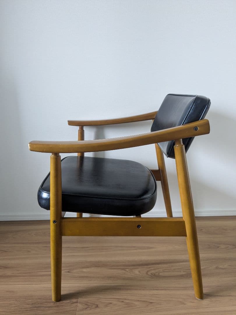 カリモク60 Dチェア　ブラック