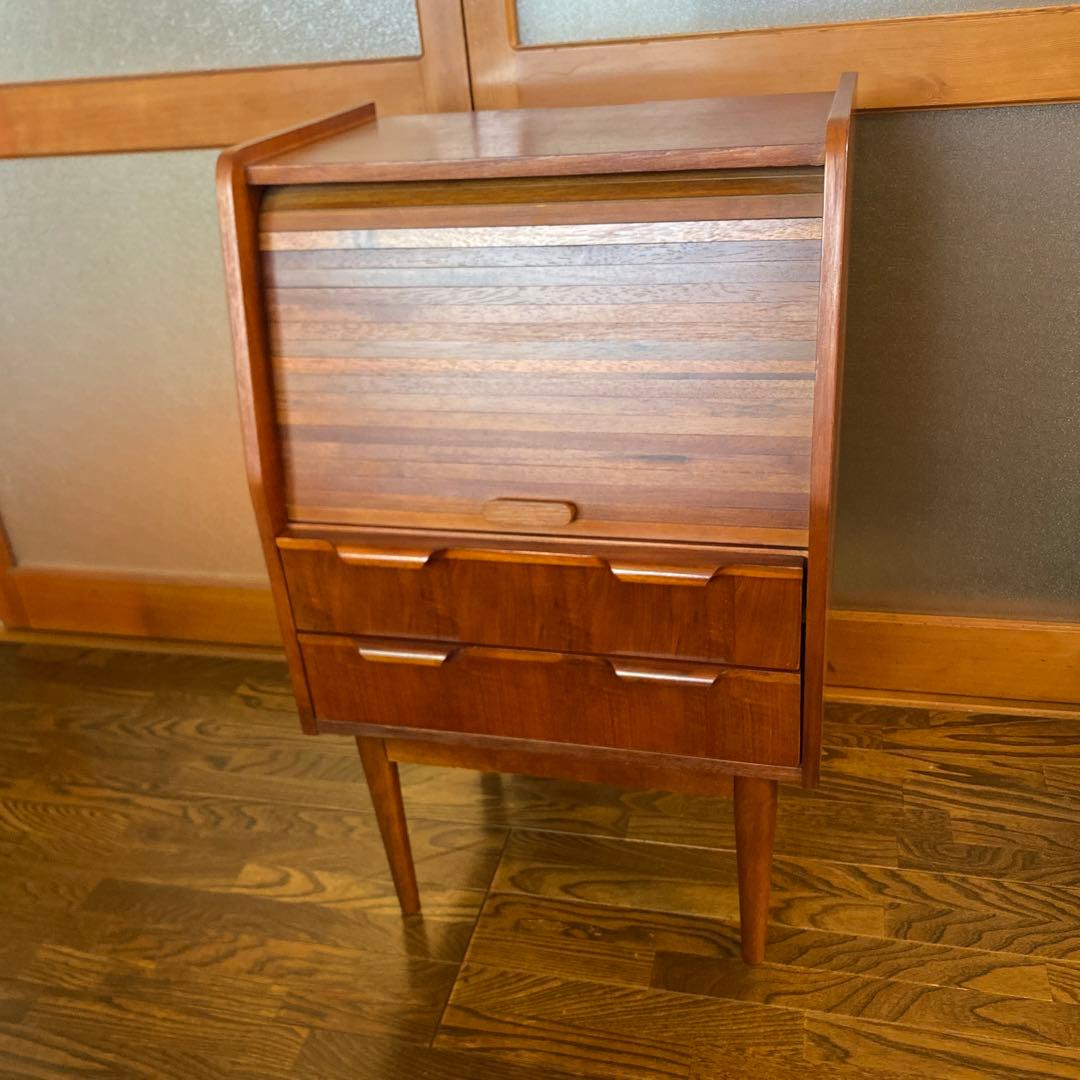 可愛い】ライティングテーブル　蛇腹扉　レトロ