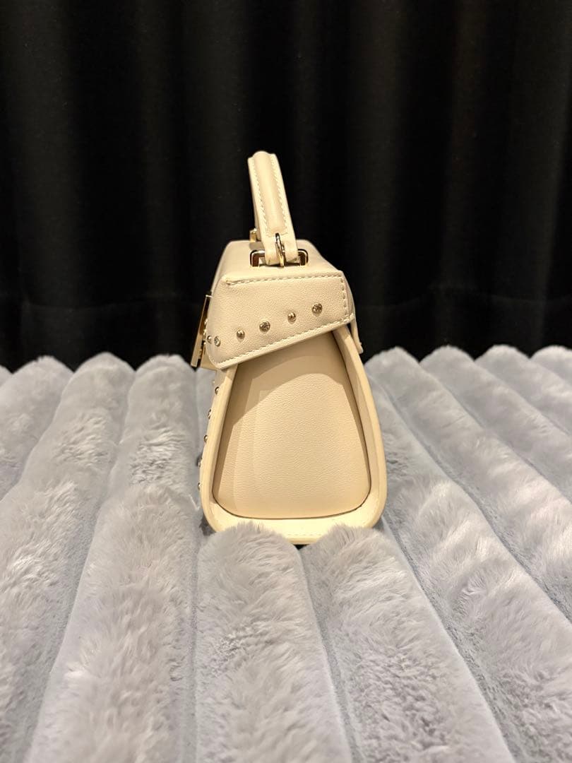 【リュタン】ビジュースタッズポシェット CELFORD アイボリー