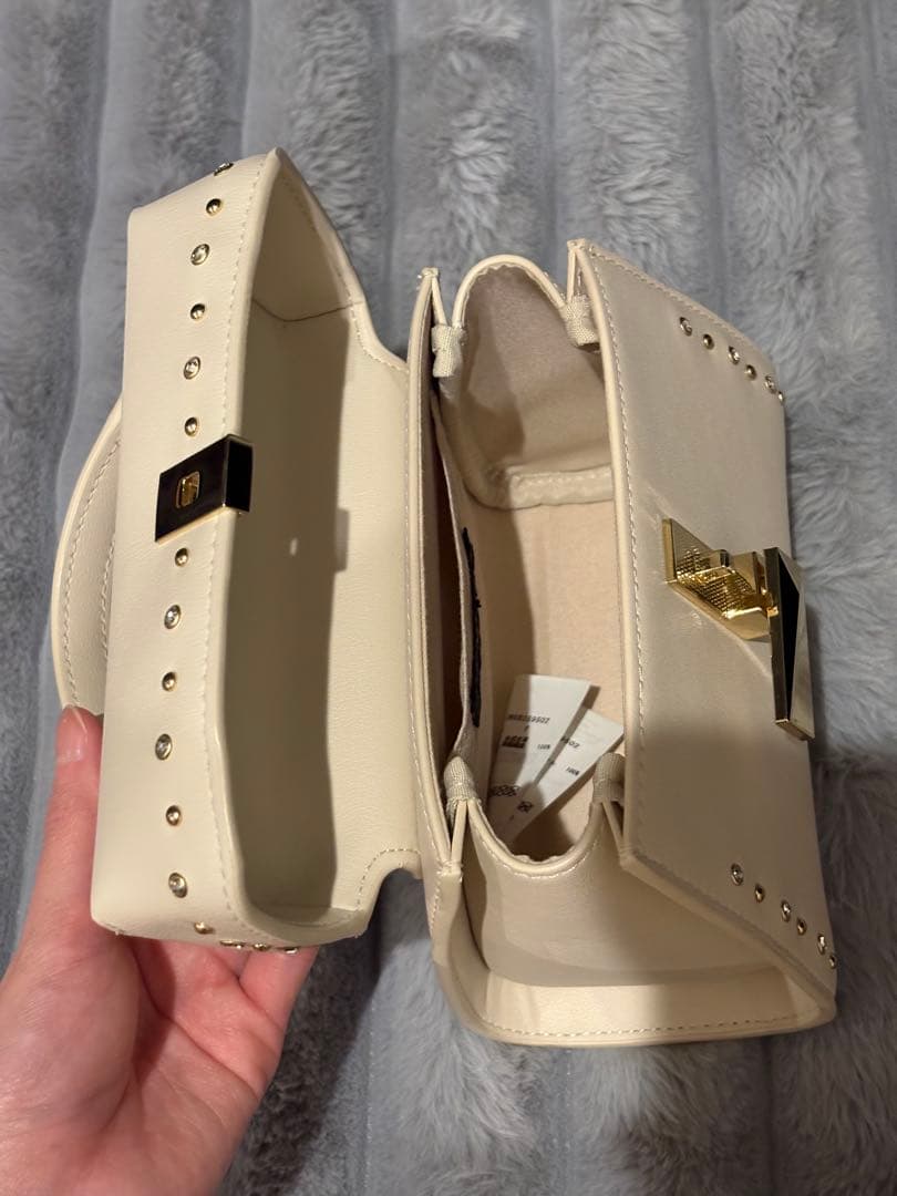 【リュタン】ビジュースタッズポシェット CELFORD アイボリー