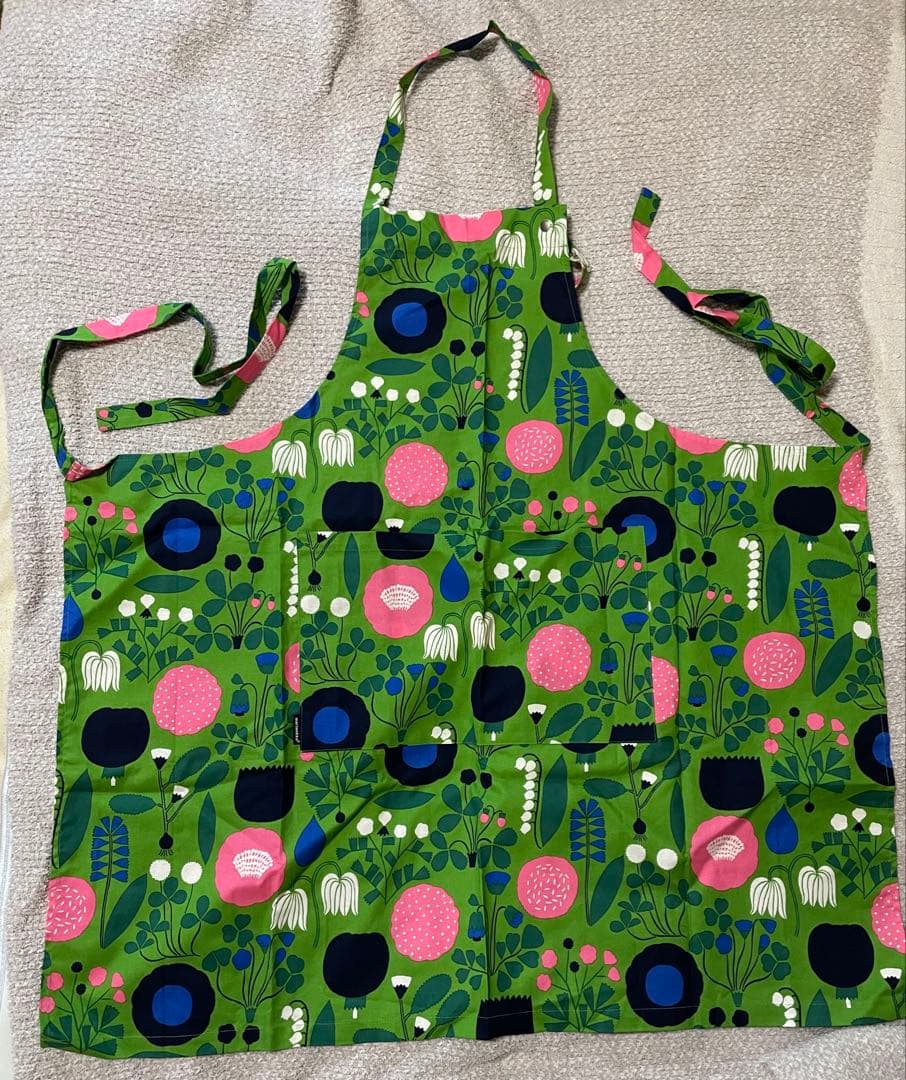 marimekko マリメッコ エプロン　グリーン