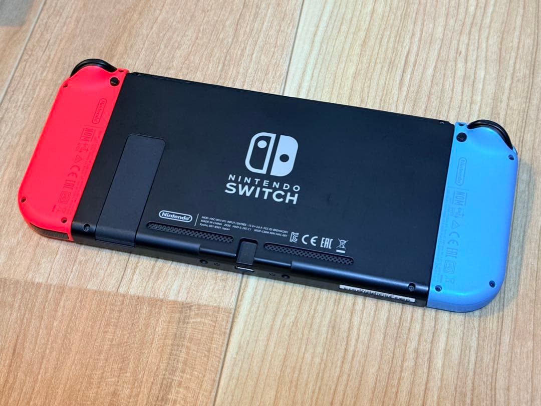 【美品】Nintendo Switch 本体(おまけ付き)
