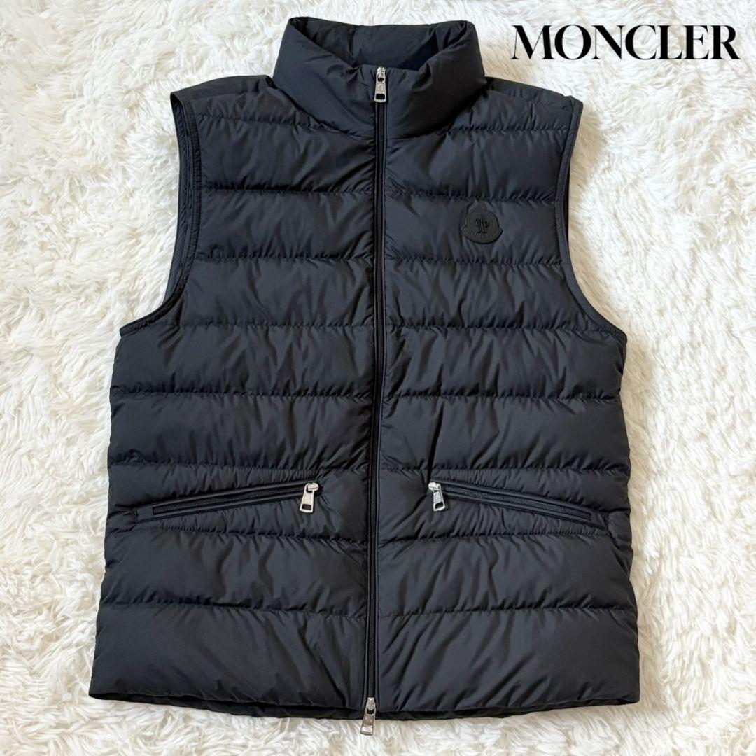 極美品 モンクレール ダウンベストTREOMPAN