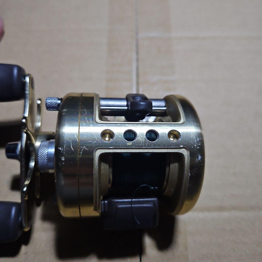 v*e様 SHIMANO CALCUTTA リール ゴールド