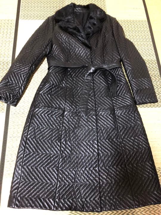 イタリア製レザーロングコート374000円のお品