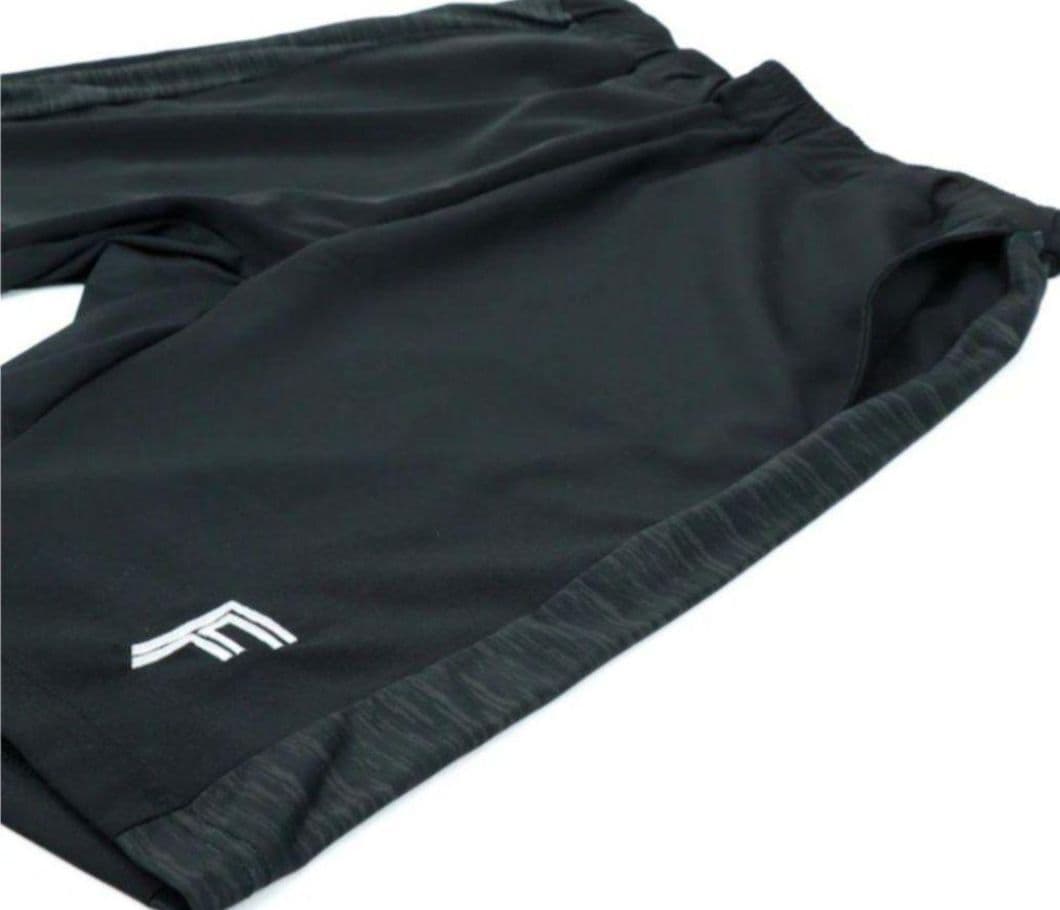 北海道日本ハムファイターズ オンフィールドハーフパンツ XL 黒　在庫１個