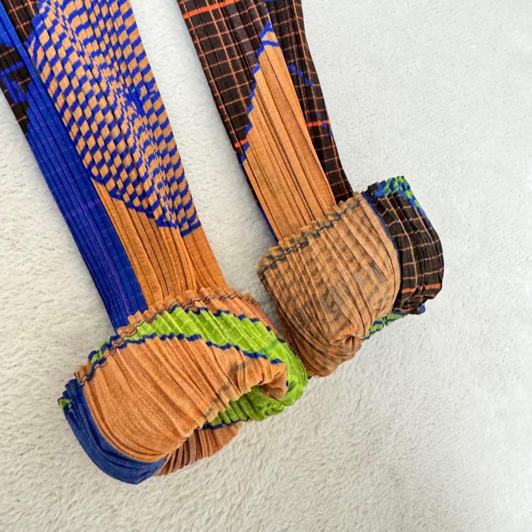 極美品✨PLEATS PLEASE プリーツ　長袖　総柄　マルチカラー