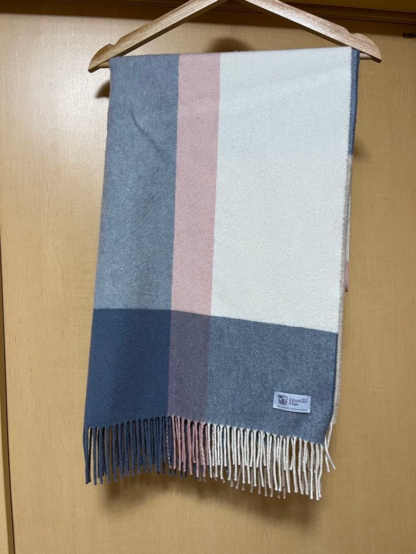 ジョンストンズ　大判　ストール