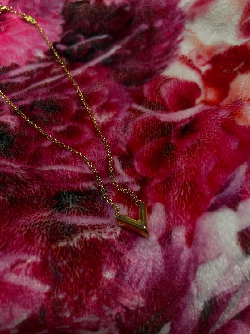 c*e様 ルイヴィトン エセンシャルV ネックレス 正規品