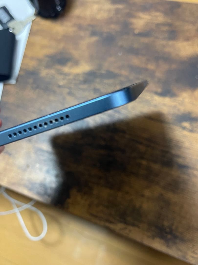 iPad Air 5世代　MM9E3J/A 純正カバー付