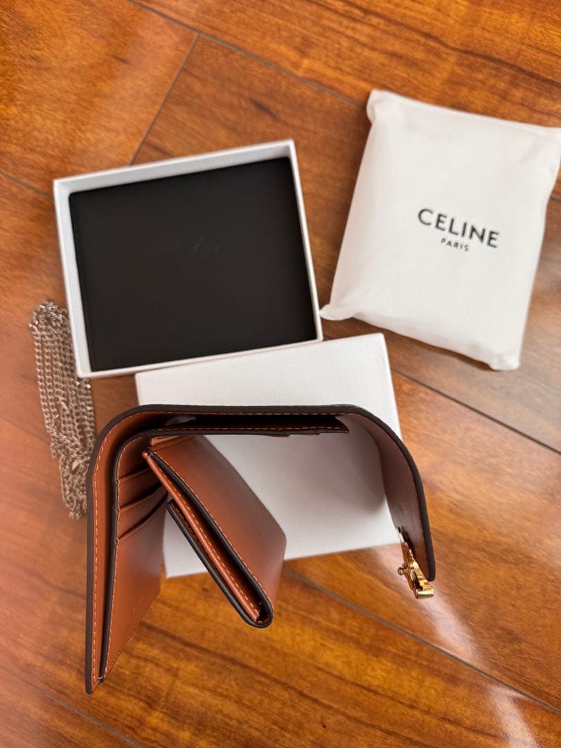 CELINE 三つ折り財布 ダークブラウン チェーン付き