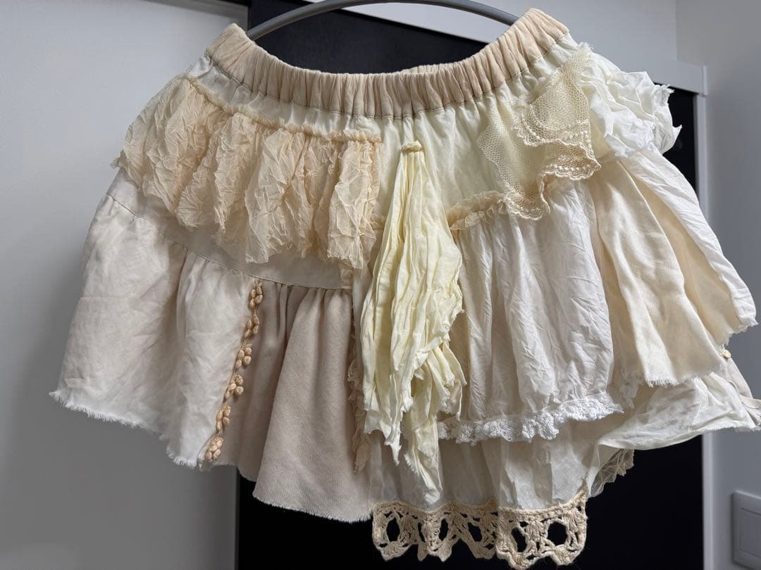 aiko着 カロリナグレイサー CAROLINAGLASER スカート