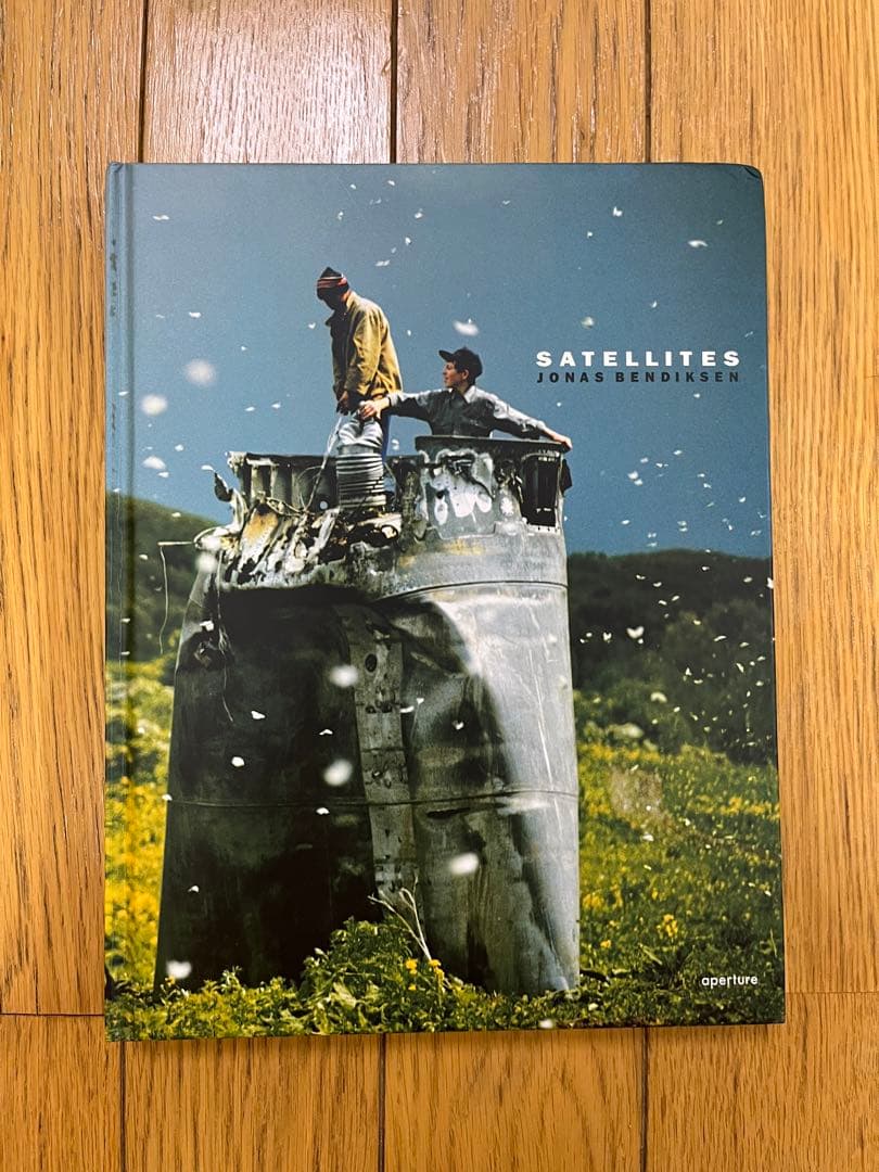 Jonas Bendiksen SATELLITE 写真集 サテライト