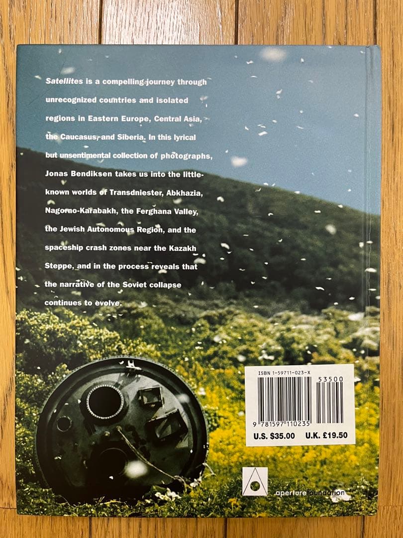 Jonas Bendiksen SATELLITE 写真集 サテライト